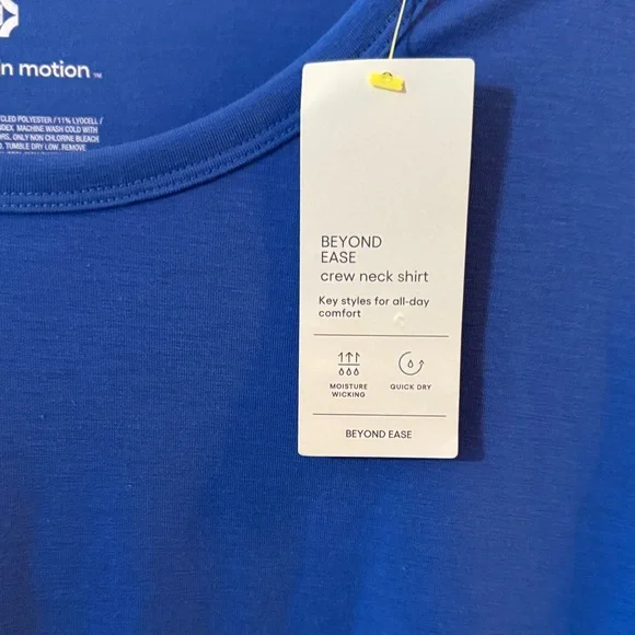 All in Motion Women's Cobalt Blue Short Sleeve Top - Picture 3 of 3